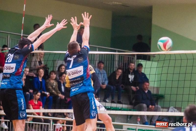 Zdjęcie w galerii na portalu naszraciborz.pl: RLPS: Przebudzenie Lunatyków. Leśna Perła zdetronizowana! [FOTO] wiadomości z regionu