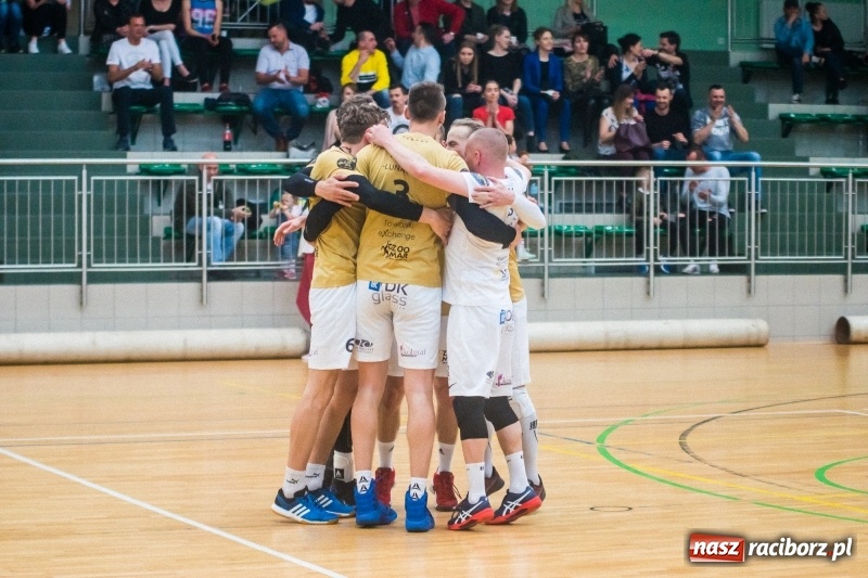 Zdjęcie w galerii na portalu naszraciborz.pl: RLPS: Przebudzenie Lunatyków. Leśna Perła zdetronizowana! [FOTO] wiadomości z regionu