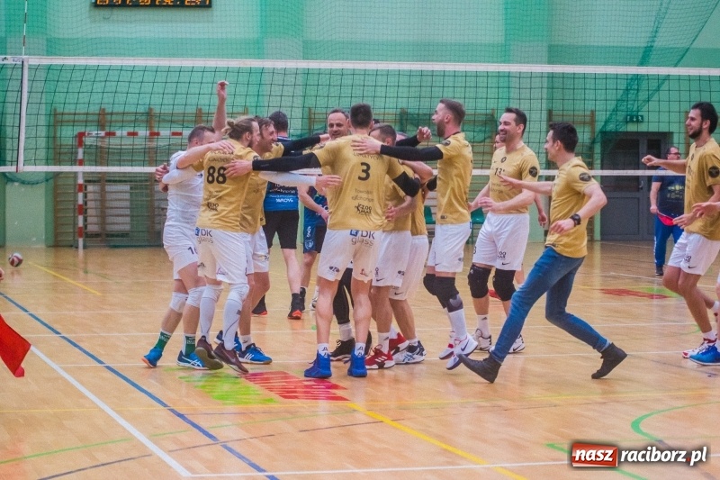 Zdjęcie w galerii na portalu naszraciborz.pl: RLPS: Przebudzenie Lunatyków. Leśna Perła zdetronizowana! [FOTO] wiadomości z regionu