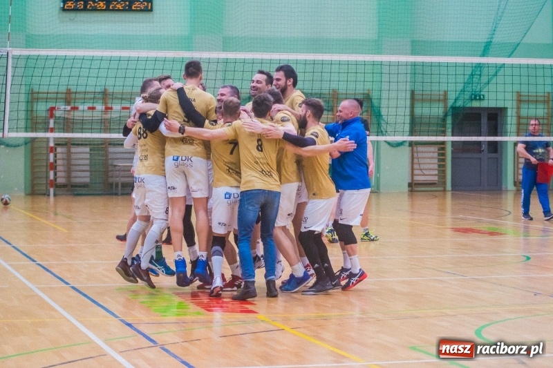 Zdjęcie w galerii na portalu naszraciborz.pl: RLPS: Przebudzenie Lunatyków. Leśna Perła zdetronizowana! [FOTO] wiadomości z regionu