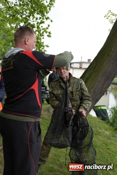 Zdjęcie w galerii na portalu naszraciborz.pl: Karpie dawały miejsce w czołówce. Wędkarze rozpoczęli sezon  wiadomości z regionu