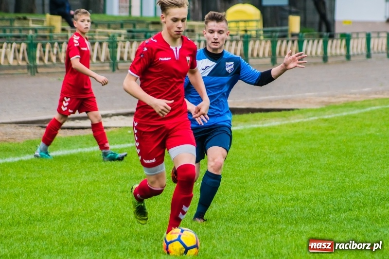 Zdjęcie w galerii na portalu naszraciborz.pl: Choć bardzo się starali, Tychom punktów nie urwali [FOTO] wiadomości z regionu