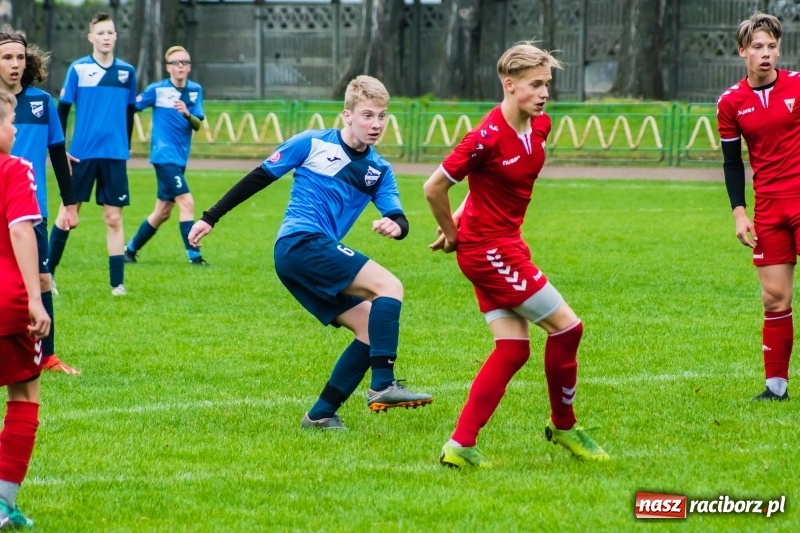Zdjęcie w galerii na portalu naszraciborz.pl: Choć bardzo się starali, Tychom punktów nie urwali [FOTO] wiadomości z regionu