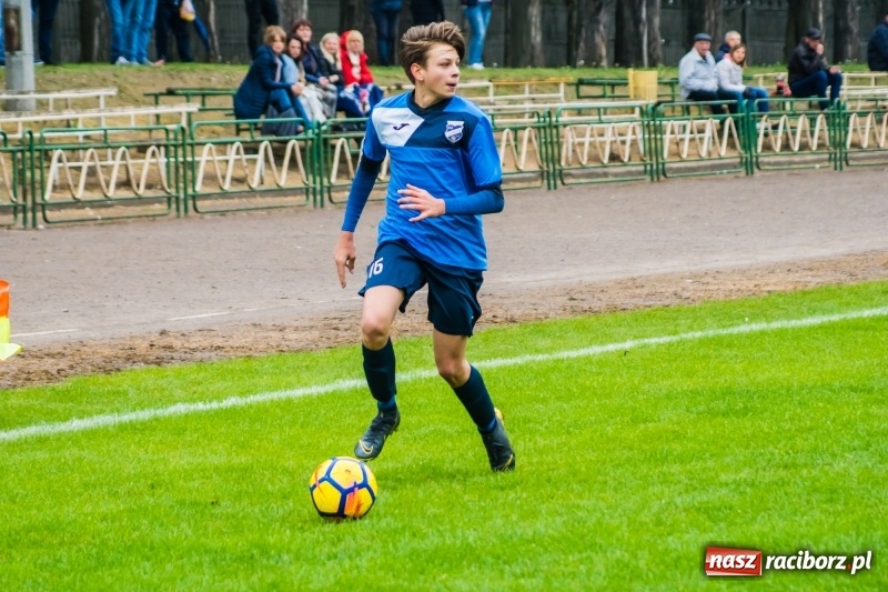 Zdjęcie w galerii na portalu naszraciborz.pl: Choć bardzo się starali, Tychom punktów nie urwali [FOTO] wiadomości z regionu