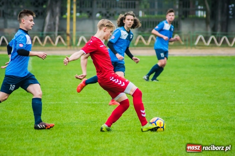Zdjęcie w galerii na portalu naszraciborz.pl: Choć bardzo się starali, Tychom punktów nie urwali [FOTO] wiadomości z regionu