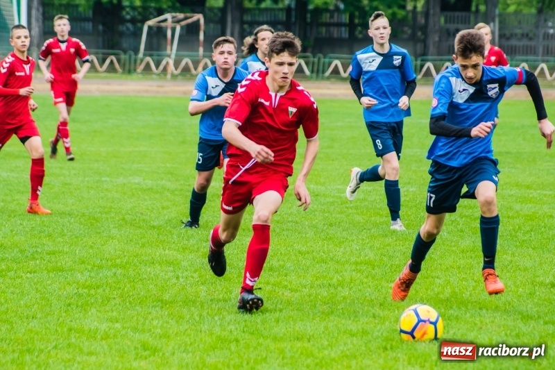 Zdjęcie w galerii na portalu naszraciborz.pl: Choć bardzo się starali, Tychom punktów nie urwali [FOTO] wiadomości z regionu
