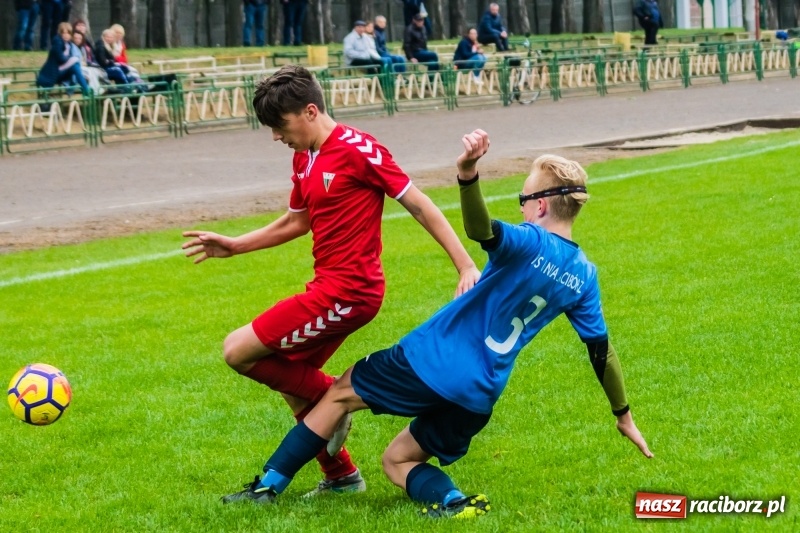Zdjęcie w galerii na portalu naszraciborz.pl: Choć bardzo się starali, Tychom punktów nie urwali [FOTO] wiadomości z regionu