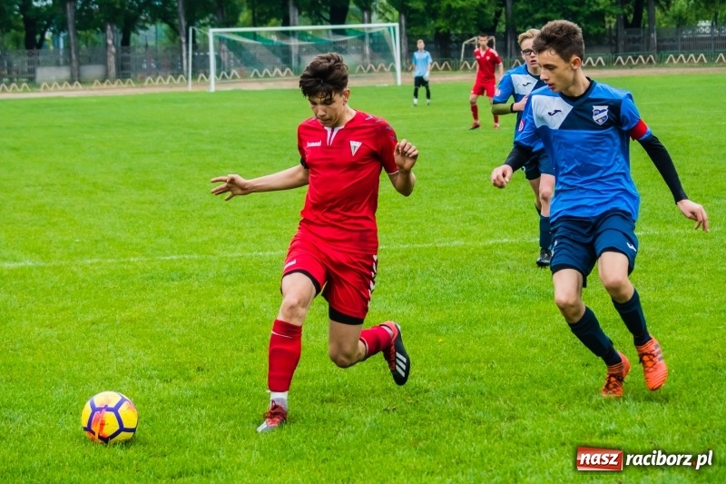 Zdjęcie w galerii na portalu naszraciborz.pl: Choć bardzo się starali, Tychom punktów nie urwali [FOTO] wiadomości z regionu