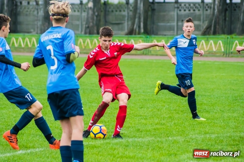 Zdjęcie w galerii na portalu naszraciborz.pl: Choć bardzo się starali, Tychom punktów nie urwali [FOTO] wiadomości z regionu
