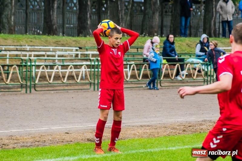 Zdjęcie w galerii na portalu naszraciborz.pl: Choć bardzo się starali, Tychom punktów nie urwali [FOTO] wiadomości z regionu