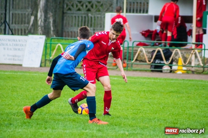 Zdjęcie w galerii na portalu naszraciborz.pl: Choć bardzo się starali, Tychom punktów nie urwali [FOTO] wiadomości z regionu