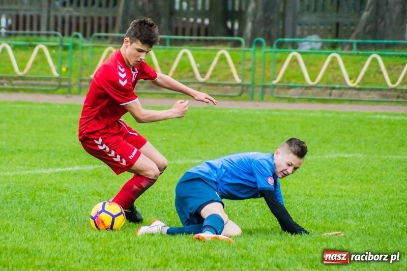 Zdjęcie w galerii na portalu naszraciborz.pl: Choć bardzo się starali, Tychom punktów nie urwali [FOTO] wiadomości z regionu