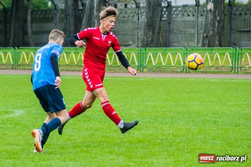 Zdjęcie w galerii na portalu naszraciborz.pl: Choć bardzo się starali, Tychom punktów nie urwali [FOTO] wiadomości z regionu