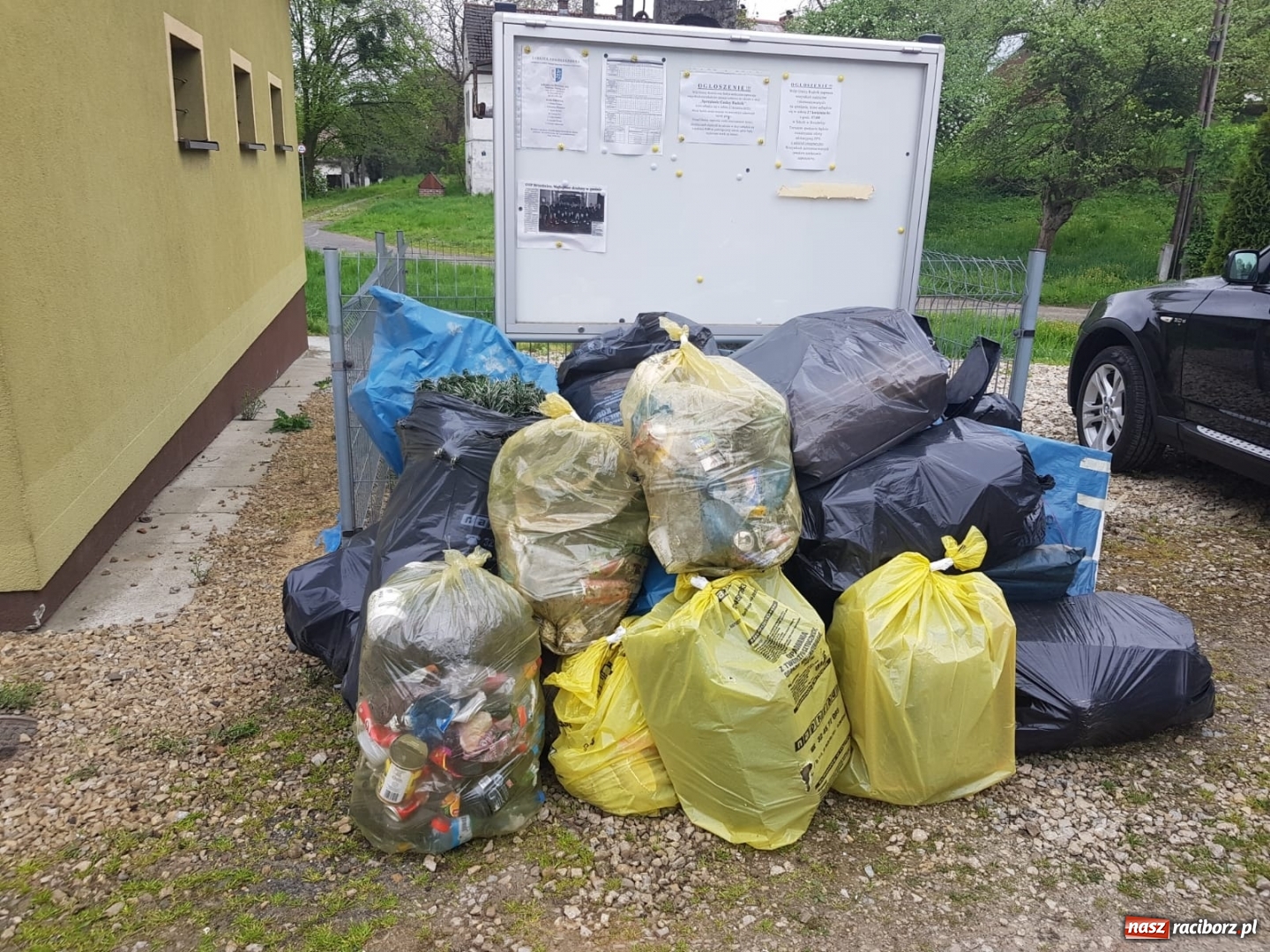 Zdjęcie w galerii na portalu naszraciborz.pl: W Rudniku dbają o środowisko. Sprzątnęli śmieci w całej gminie wiadomości z regionu