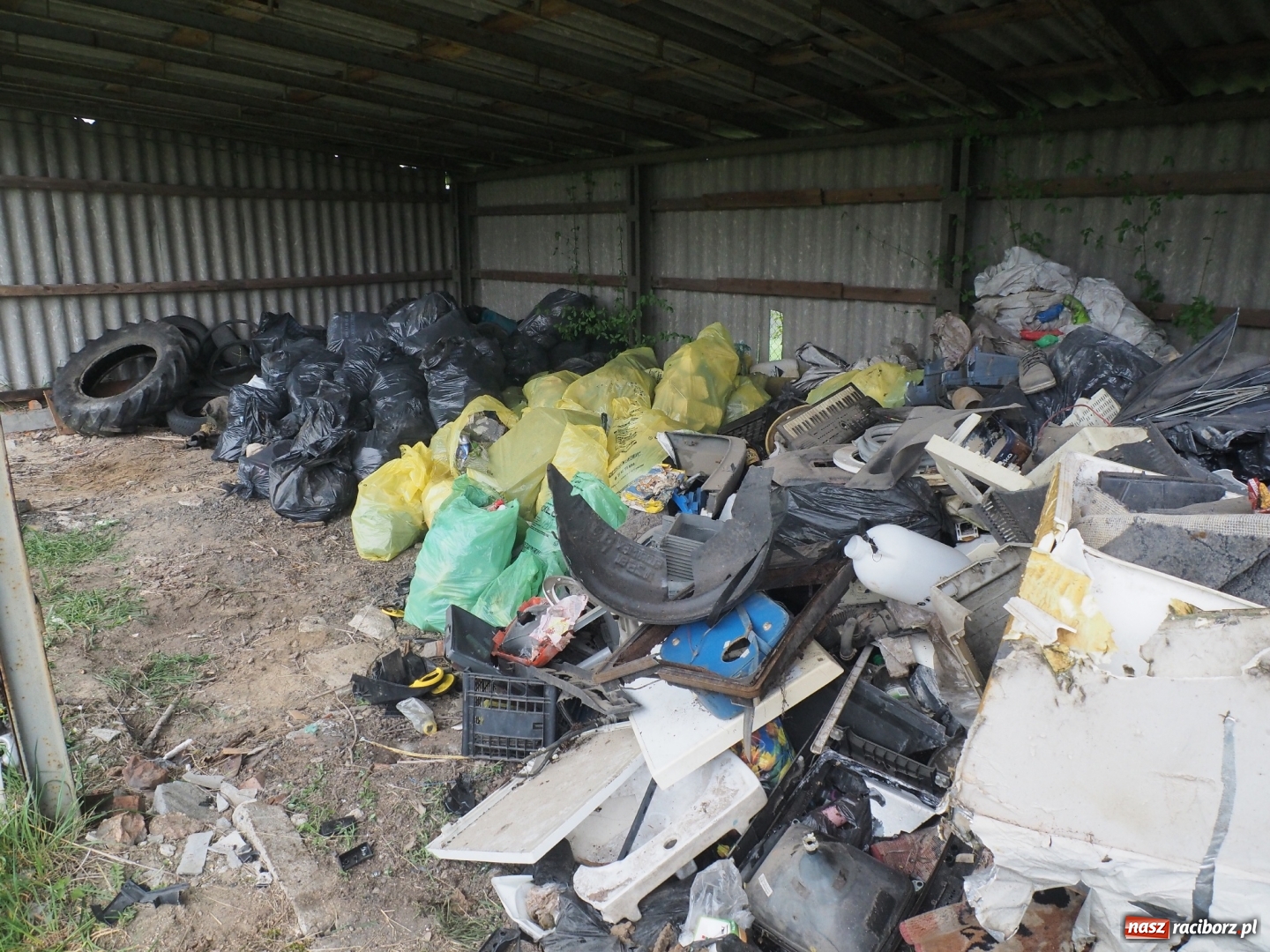 Zdjęcie w galerii na portalu naszraciborz.pl: W Rudniku dbają o środowisko. Sprzątnęli śmieci w całej gminie wiadomości z regionu