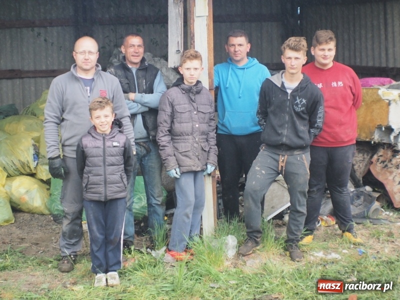 Zdjęcie w galerii na portalu naszraciborz.pl: W Rudniku dbają o środowisko. Sprzątnęli śmieci w całej gminie wiadomości z regionu