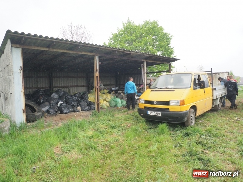Zdjęcie w galerii na portalu naszraciborz.pl: W Rudniku dbają o środowisko. Sprzątnęli śmieci w całej gminie wiadomości z regionu
