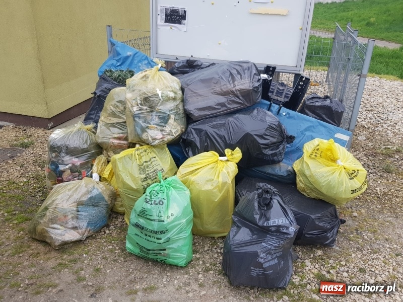 Zdjęcie w galerii na portalu naszraciborz.pl: W Rudniku dbają o środowisko. Sprzątnęli śmieci w całej gminie wiadomości z regionu