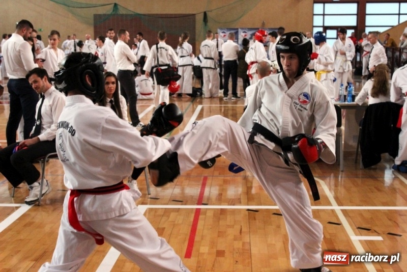 Zdjęcie w galerii na portalu naszraciborz.pl: Mistrzostwa Polski w Taekwondo. Zawodnicy z Raciborza nie zawiedli wiadomości z regionu