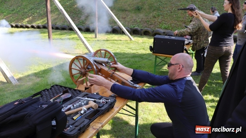 Zdjęcie w galerii na portalu naszraciborz.pl: Rodzinny piknik z braćmi kurkowymi [FOTO] wiadomości z regionu