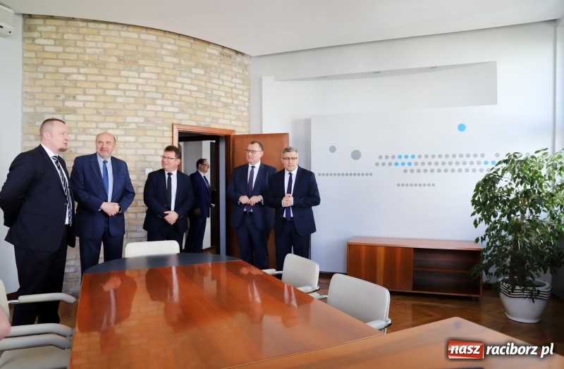 Zdjęcie w galerii na portalu naszraciborz.pl: Ważna informacja dla biznesu. Otwarto Centrum Obsługi Przedsiębiorców  wiadomości z regionu