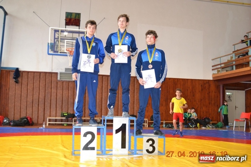 Zdjęcie w galerii na portalu naszraciborz.pl: Udany start zapaśników Unii Racibórz na zawodach w Czechach  wiadomości z regionu