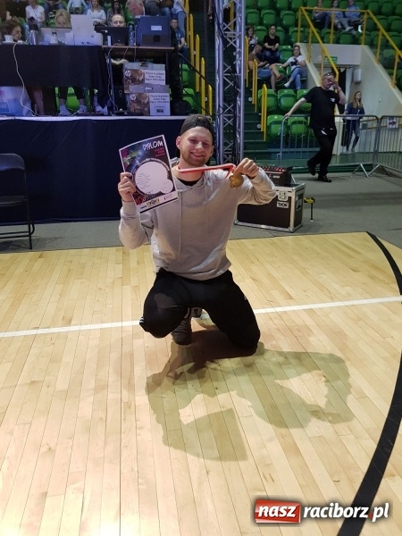 Zdjęcie w galerii na portalu naszraciborz.pl: Tancerze SKAZY z tytułami mistrzów Polski  wiadomości z regionu