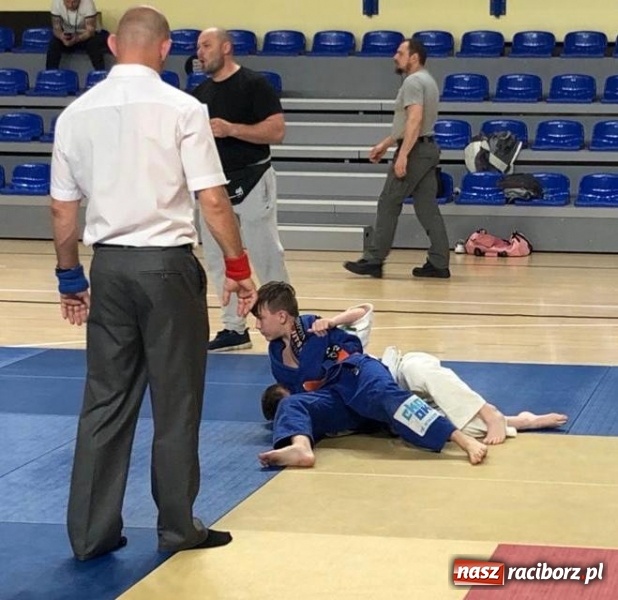 Zdjęcie w galerii na portalu naszraciborz.pl: Łamatorzy na katowickich matach  wiadomości z regionu