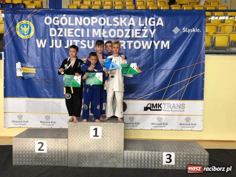 Zdjęcie w galerii na portalu naszraciborz.pl: Łamatorzy na katowickich matach  wiadomości z regionu