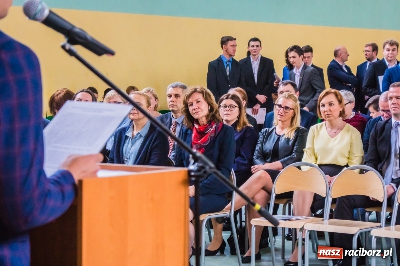 Zdjęcie w galerii na portalu naszraciborz.pl: Ponad setka absolwentów Mechanika odebrała świadectwa [FOTO] wiadomości z regionu