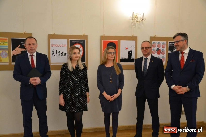 Zdjęcie w galerii na portalu naszraciborz.pl: Podwójny finisaż na Zamku Piastowskim za nami  wiadomości z regionu
