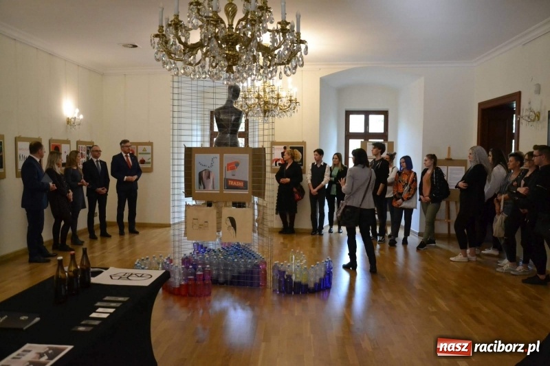 Zdjęcie w galerii na portalu naszraciborz.pl: Podwójny finisaż na Zamku Piastowskim za nami  wiadomości z regionu