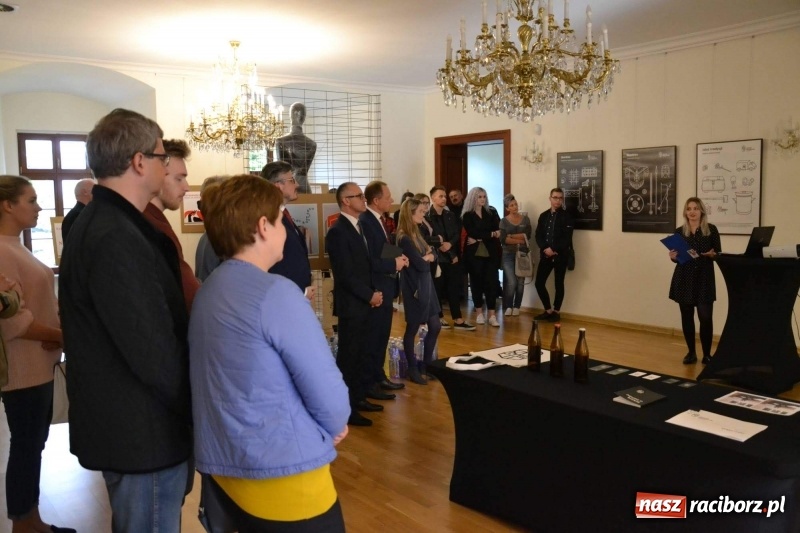 Zdjęcie w galerii na portalu naszraciborz.pl: Podwójny finisaż na Zamku Piastowskim za nami  wiadomości z regionu