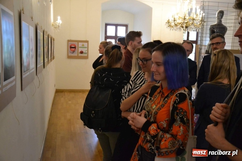 Zdjęcie w galerii na portalu naszraciborz.pl: Podwójny finisaż na Zamku Piastowskim za nami  wiadomości z regionu