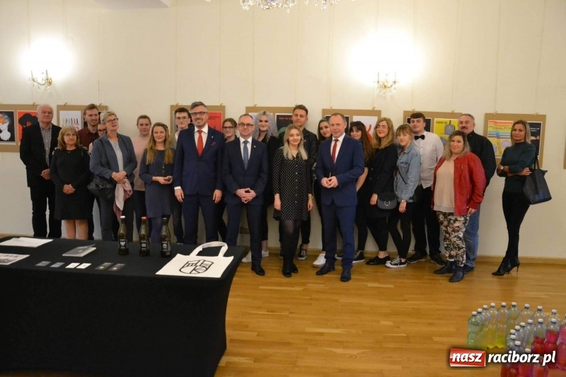 Zdjęcie w galerii na portalu naszraciborz.pl: Podwójny finisaż na Zamku Piastowskim za nami  wiadomości z regionu