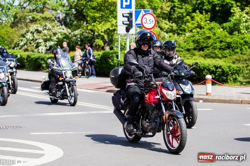 Zdjęcie w galerii na portalu naszraciborz.pl: Raciborskie rozpoczęcie sezonu motocyklowego [FOTO i WIDEO] wiadomości z regionu