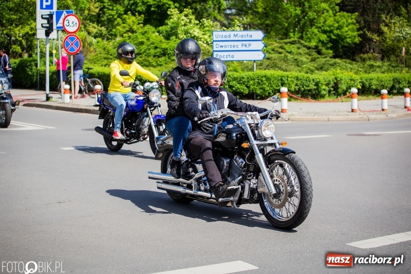 Zdjęcie w galerii na portalu naszraciborz.pl: Raciborskie rozpoczęcie sezonu motocyklowego [FOTO i WIDEO] wiadomości z regionu