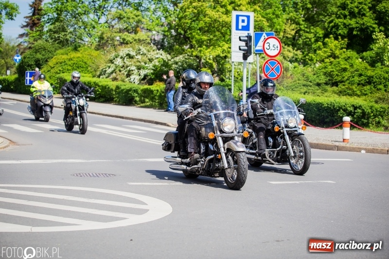 Zdjęcie w galerii na portalu naszraciborz.pl: Raciborskie rozpoczęcie sezonu motocyklowego [FOTO i WIDEO] wiadomości z regionu