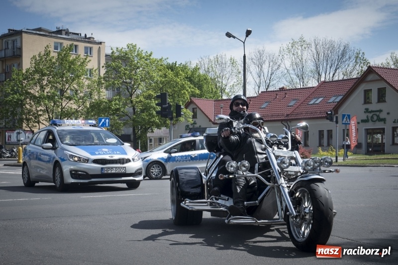 Zdjęcie w galerii na portalu naszraciborz.pl: Raciborskie rozpoczęcie sezonu motocyklowego [FOTO i WIDEO] wiadomości z regionu