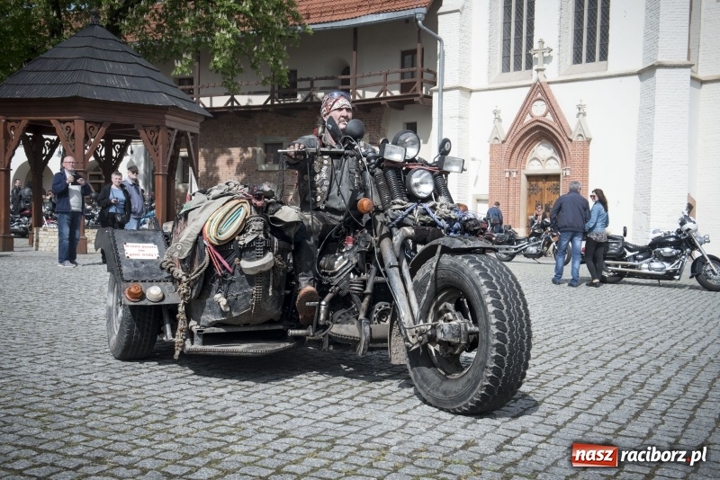 Zdjęcie w galerii na portalu naszraciborz.pl: Raciborskie rozpoczęcie sezonu motocyklowego [FOTO i WIDEO] wiadomości z regionu