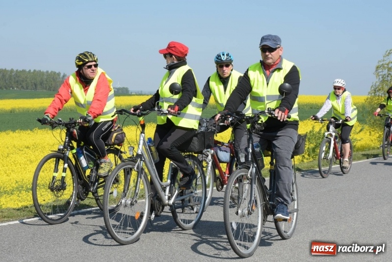Zdjęcie w galerii na portalu naszraciborz.pl: Ale jazda ! Rajd rozpoczynający sezon rowerowy w gminie Krzyżanowice  wiadomości z regionu