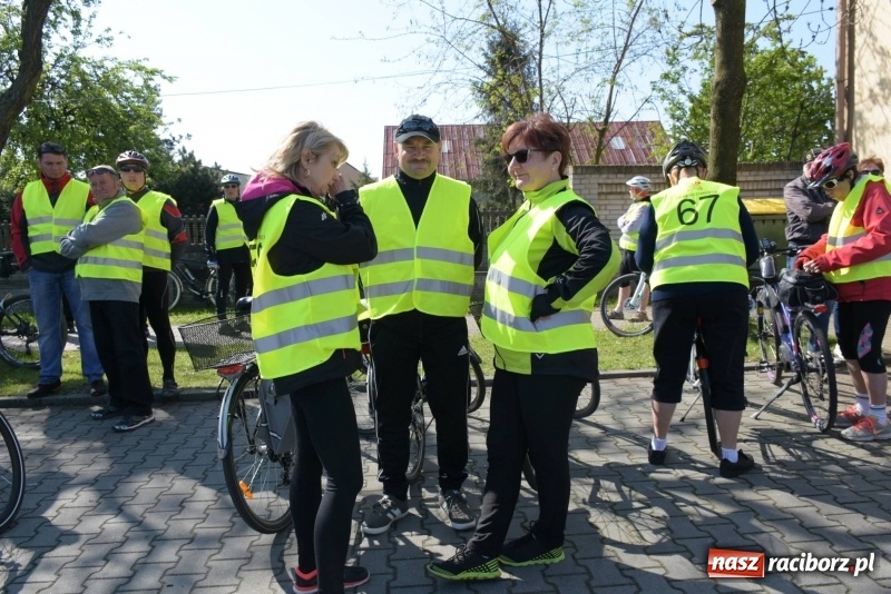 Zdjęcie w galerii na portalu naszraciborz.pl: Ale jazda ! Rajd rozpoczynający sezon rowerowy w gminie Krzyżanowice  wiadomości z regionu