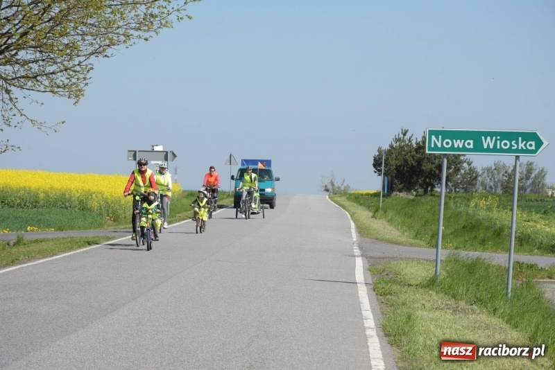 Zdjęcie w galerii na portalu naszraciborz.pl: Ale jazda ! Rajd rozpoczynający sezon rowerowy w gminie Krzyżanowice  wiadomości z regionu