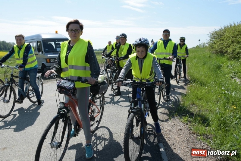 Zdjęcie w galerii na portalu naszraciborz.pl: Ale jazda ! Rajd rozpoczynający sezon rowerowy w gminie Krzyżanowice  wiadomości z regionu