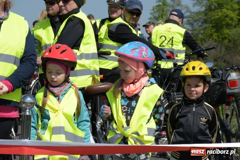 Zdjęcie w galerii na portalu naszraciborz.pl: Ale jazda ! Rajd rozpoczynający sezon rowerowy w gminie Krzyżanowice  wiadomości z regionu