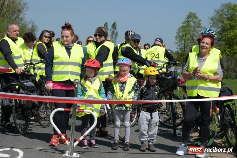 Zdjęcie w galerii na portalu naszraciborz.pl: Ale jazda ! Rajd rozpoczynający sezon rowerowy w gminie Krzyżanowice  wiadomości z regionu
