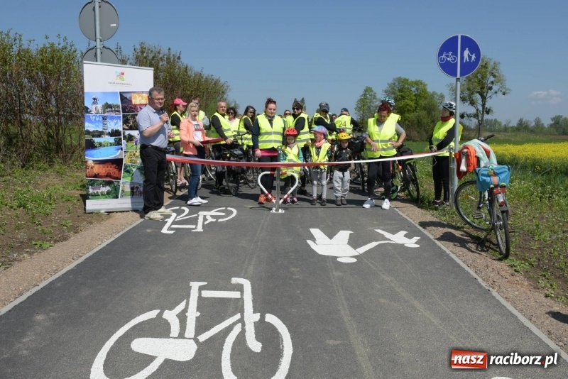 Zdjęcie w galerii na portalu naszraciborz.pl: Ale jazda ! Rajd rozpoczynający sezon rowerowy w gminie Krzyżanowice  wiadomości z regionu