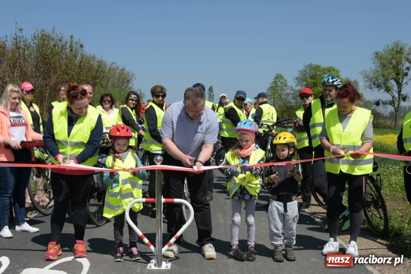 Zdjęcie w galerii na portalu naszraciborz.pl: Ale jazda ! Rajd rozpoczynający sezon rowerowy w gminie Krzyżanowice  wiadomości z regionu