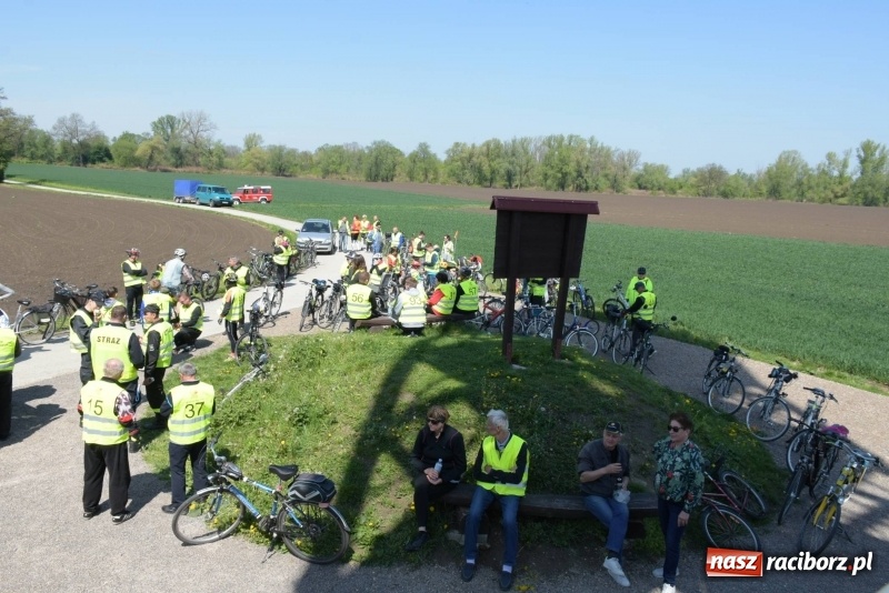 Zdjęcie w galerii na portalu naszraciborz.pl: Ale jazda ! Rajd rozpoczynający sezon rowerowy w gminie Krzyżanowice  wiadomości z regionu