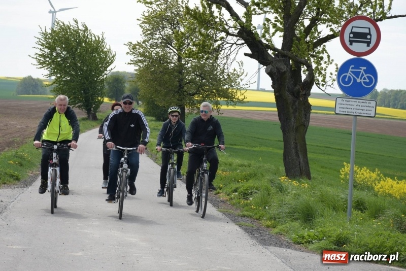 Zdjęcie w galerii na portalu naszraciborz.pl: Ale jazda ! Rajd rozpoczynający sezon rowerowy w gminie Krzyżanowice  wiadomości z regionu